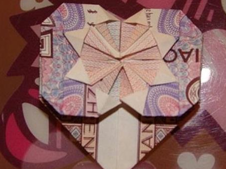折纸大全:五角钱爱心折纸图解
