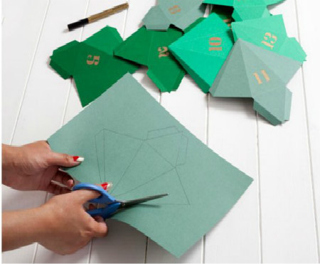 卡纸手工制作大全:卡纸做圣诞树礼物包装盒