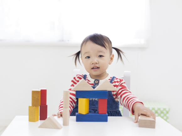 家有小电视迷 爸妈出招来收服