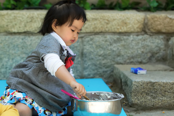 吃货包饺子遇“水逆”，可爱颜艺圈粉安吉