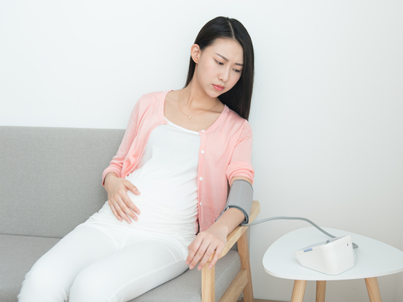 太平洋亲子网 孕早期肚子疼   1,宫外孕   若你怀孕早期肚子疼的厉害