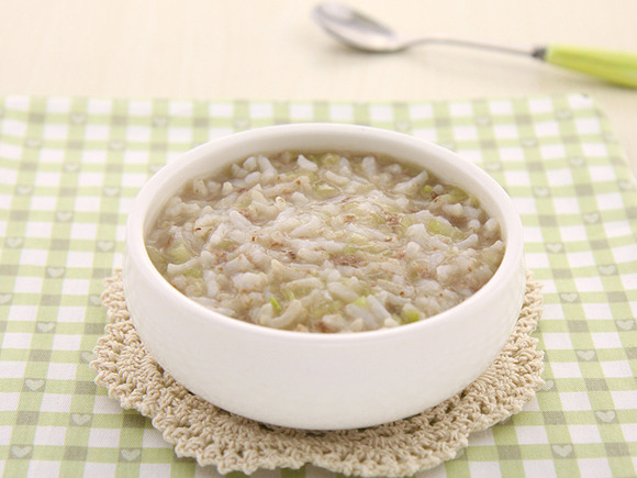 八个月婴儿每天辅食表 5057378_3.jpg